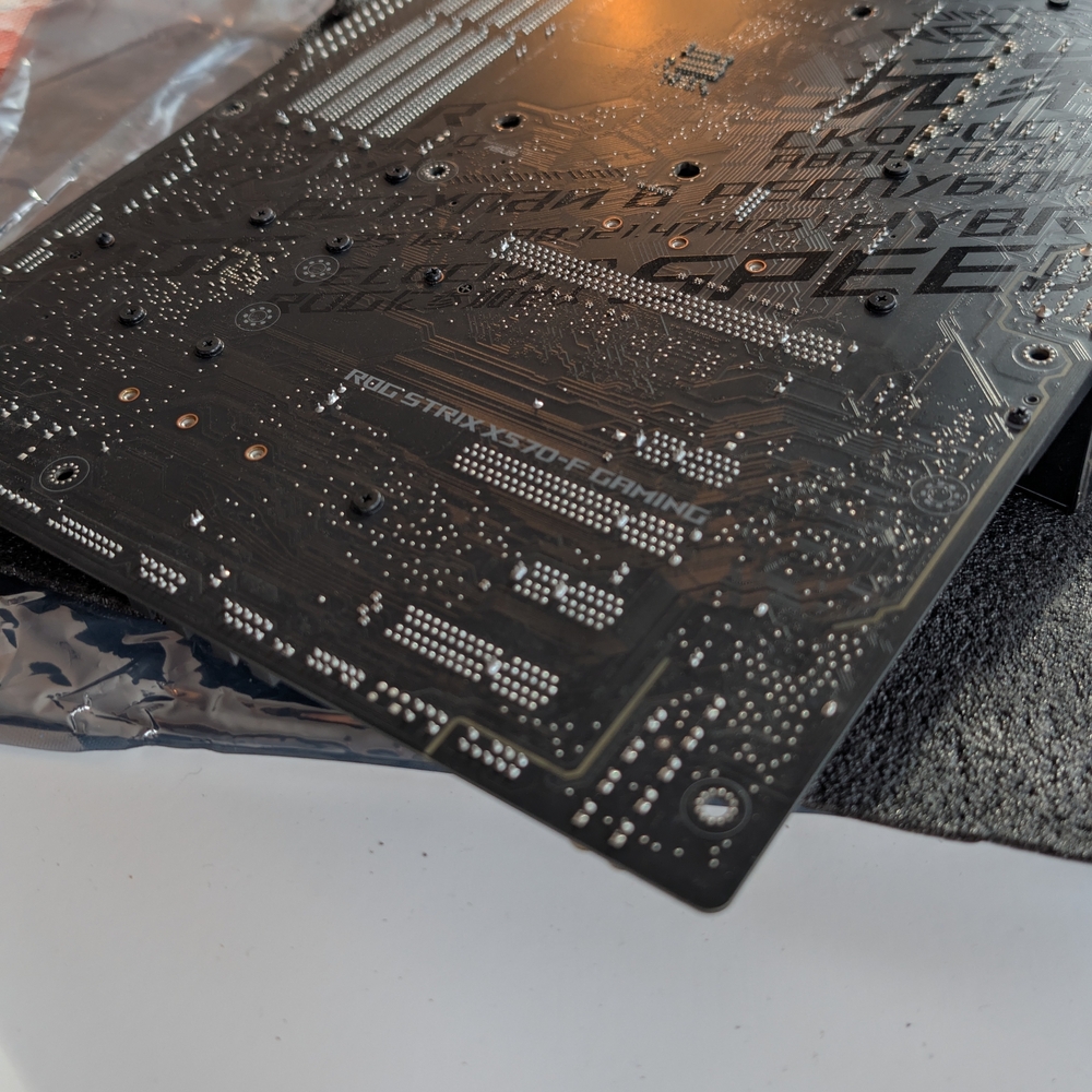 ASUS ROG STRIX X570-F Gaming Motherboard - Picture 5 of 7
